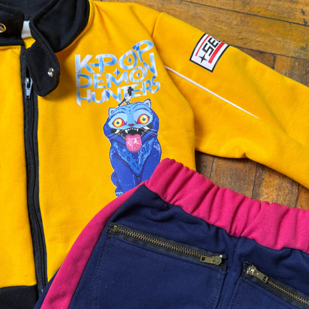 Conjunto Rumi Chaqueta y short Rumi del equipo HUNTRXS